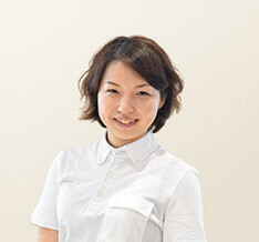 安部 ひとみ